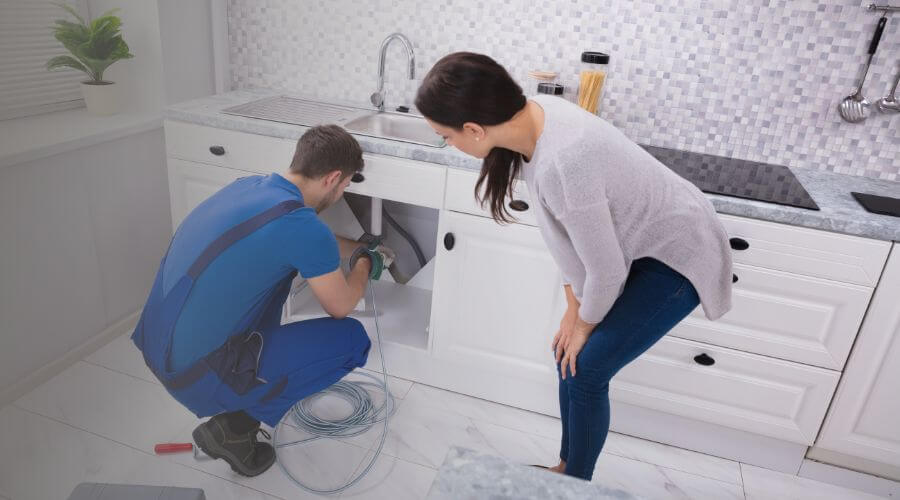 Expert burst pipe repair services in Chelsea, IA
